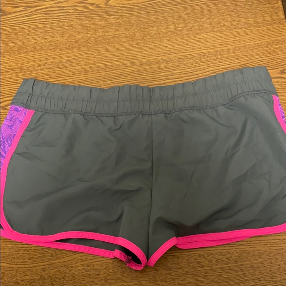 Shorts. - Picture 3 of 4